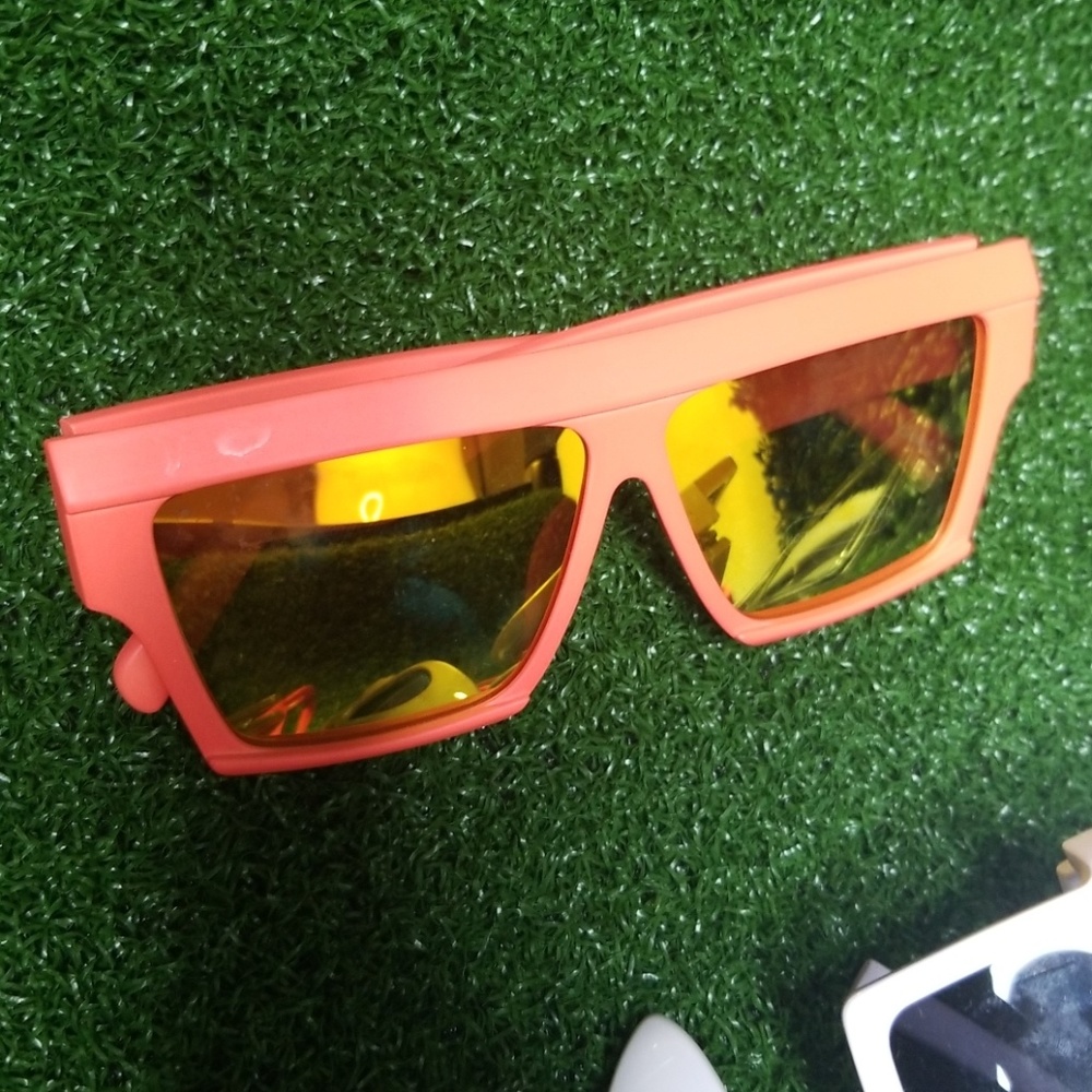 Oversized shades